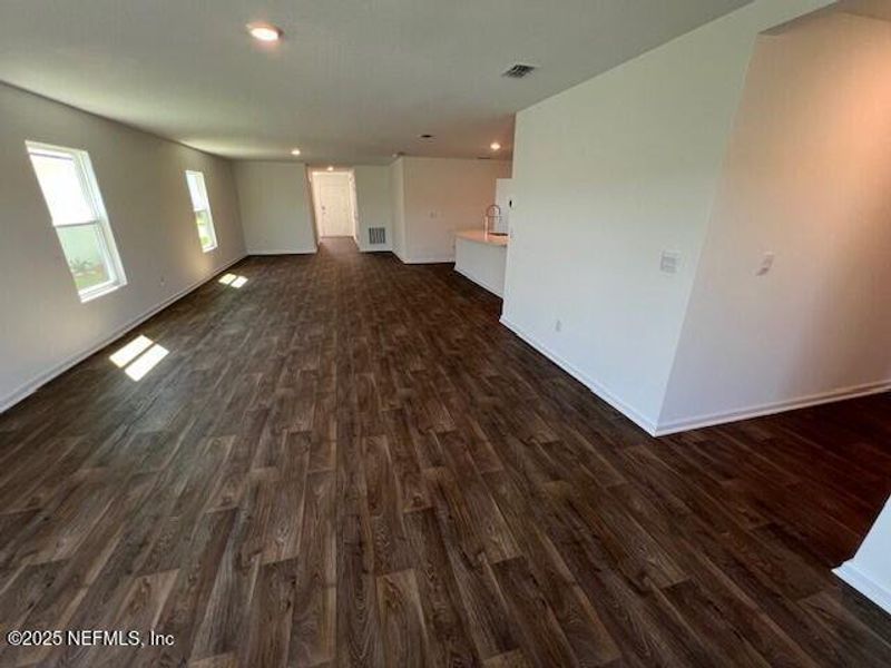 Spacious, unfurnished interior of a new home in Sawmill Branch Express, Palm Coast (Image 25). Spacious, unfurnished interior of a new home in Sawmill Branch Express, Palm Coast (Image 25).