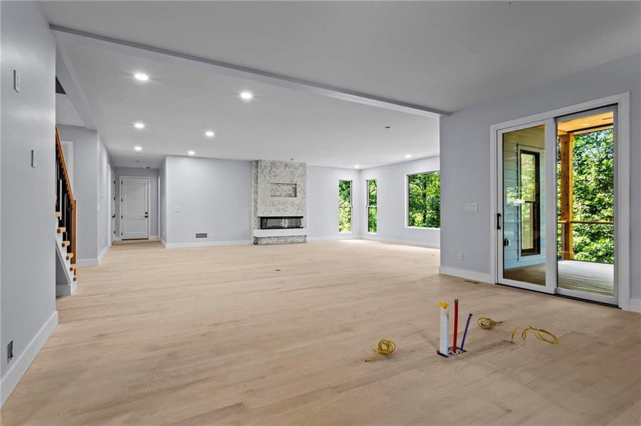 Spacious, unfurnished interior of a new home in , Marietta (Image 49).