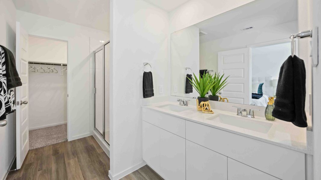 Furnished interior view inside a new home in Mansfield Estates, Houston (Image 8).