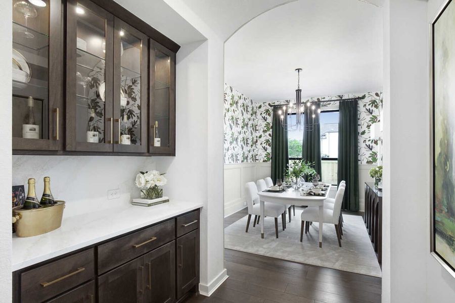 Butler's Pantry/Formal Dining Room