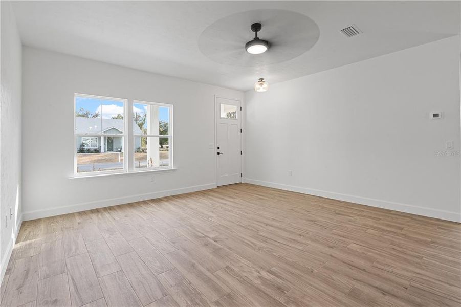 Spacious, unfurnished interior of a new home in , Bronson (Image 22).