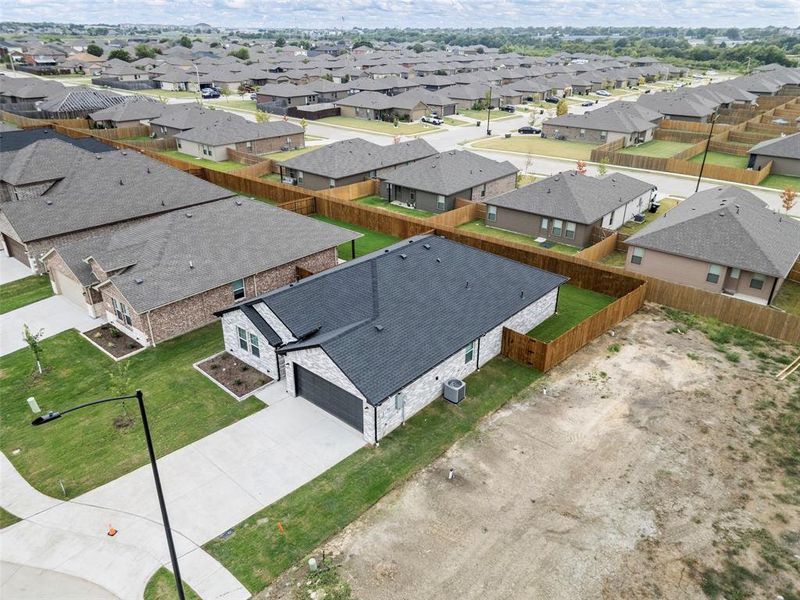 Image 33 of a home in . Image 33 of a home in .