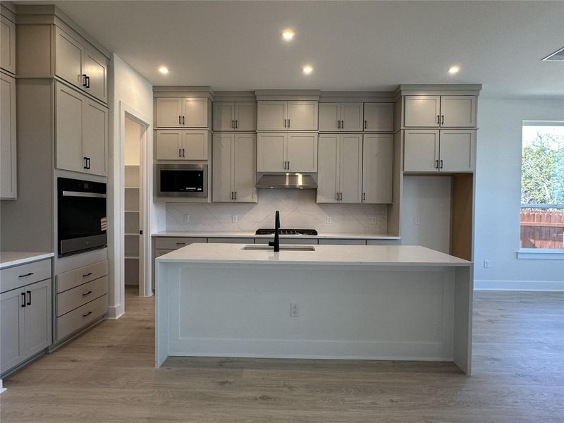 Home is under construction, not the actual photos – for illustrative purposes only. Please confirm features and color selections Home is under construction, not the actual photos – for illustrative purposes only. Please confirm features and color selections