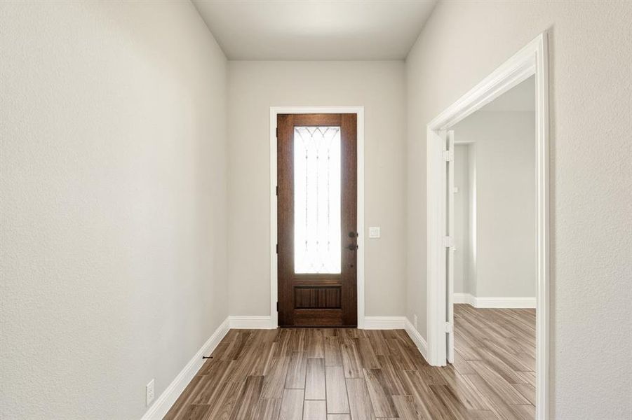 Spacious, unfurnished interior of a new home in Maplewood, Glenn Heights (Image 30).