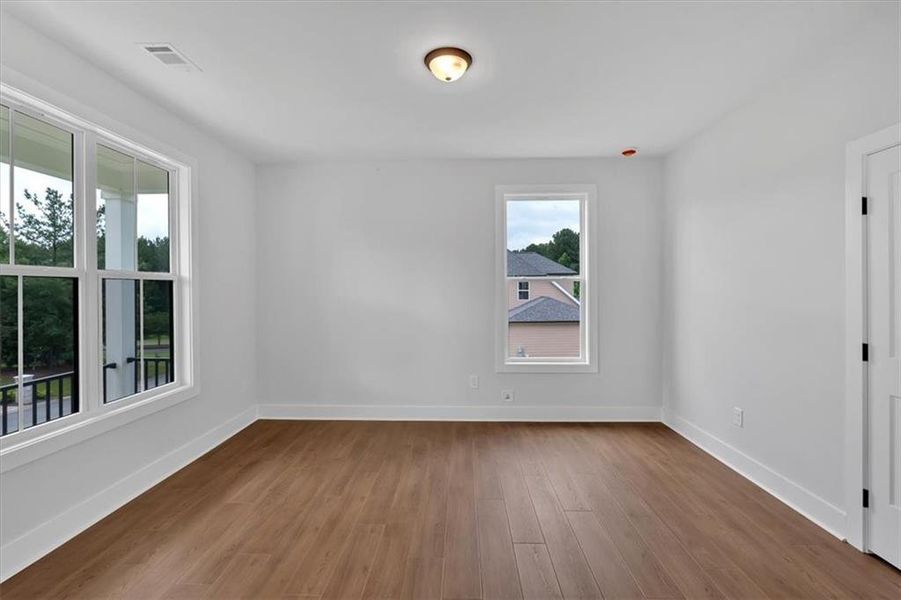 Spacious, unfurnished interior of a new home in , Rome (Image 25).