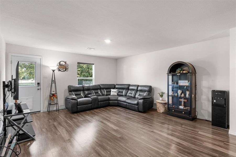 Living Area to Rear Door Living Area to Rear Door