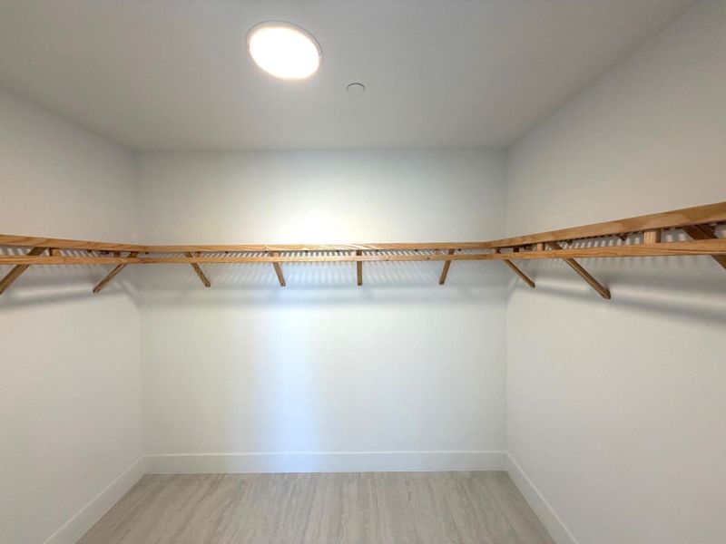 Walk-in Closet