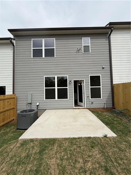 Exterior details and patio area of a home in Somerset at Riverbrook, Gainesville (Image 3).