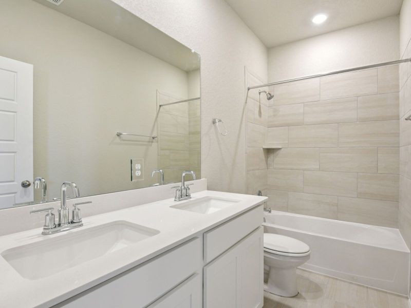Furnished interior view inside a new home in Stetson Ridge, Marion (Image 12).