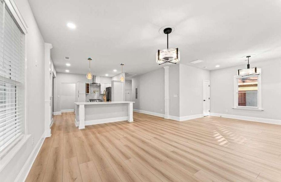 Spacious, unfurnished interior of a new home in , Atlanta (Image 20).