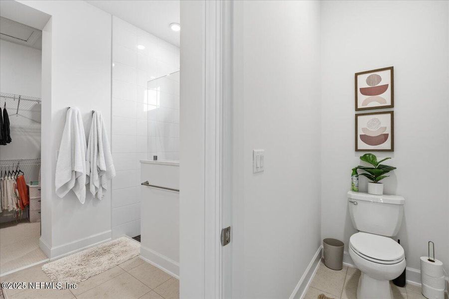 Furnished interior view inside a new home in , Jacksonville (Image 15).