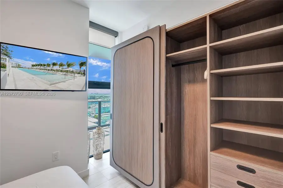 Image 4 of a home in .
