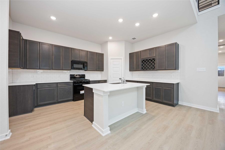 Furnished interior view inside a new home in Granger Pines, Conroe (Image 6). Furnished interior view inside a new home in Granger Pines, Conroe (Image 6).