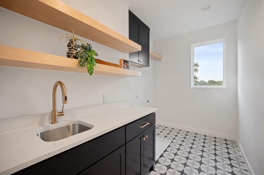 Close-up of interior finishes inside a home in , Dallas (Image 19).