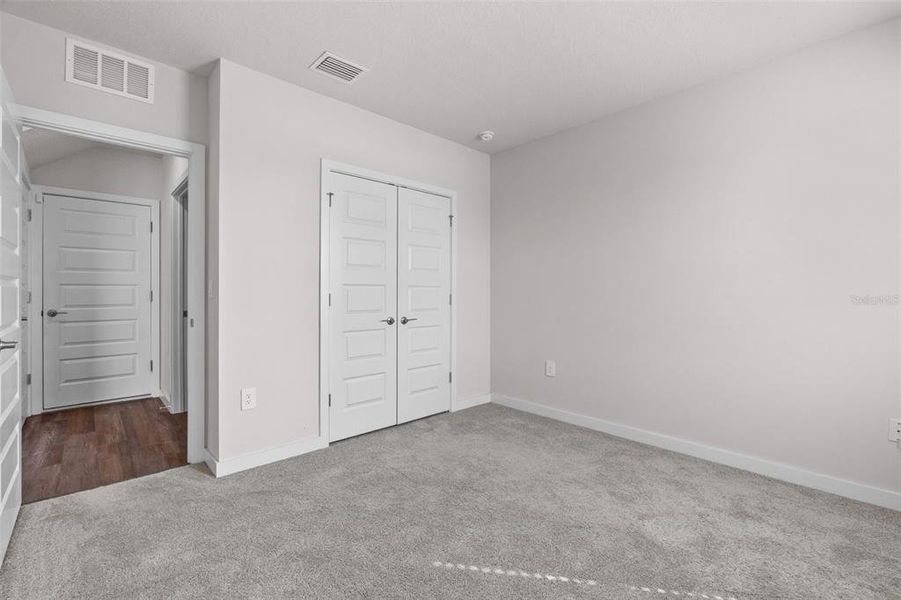 Spacious, unfurnished interior of a new home in , Bradenton (Image 43).