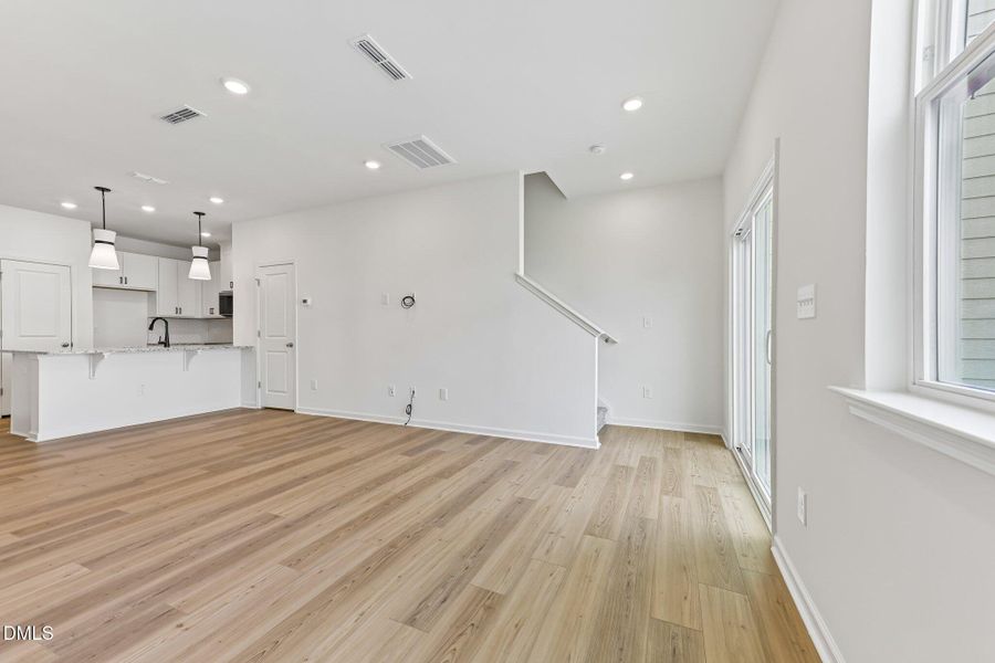 12-web-or-mls-Chrys St-S0205-012