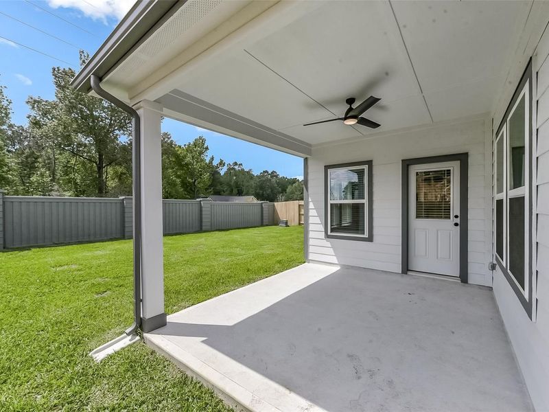 Exterior details and patio area of a home in Sundance Cove, Crosby (Image 29).
