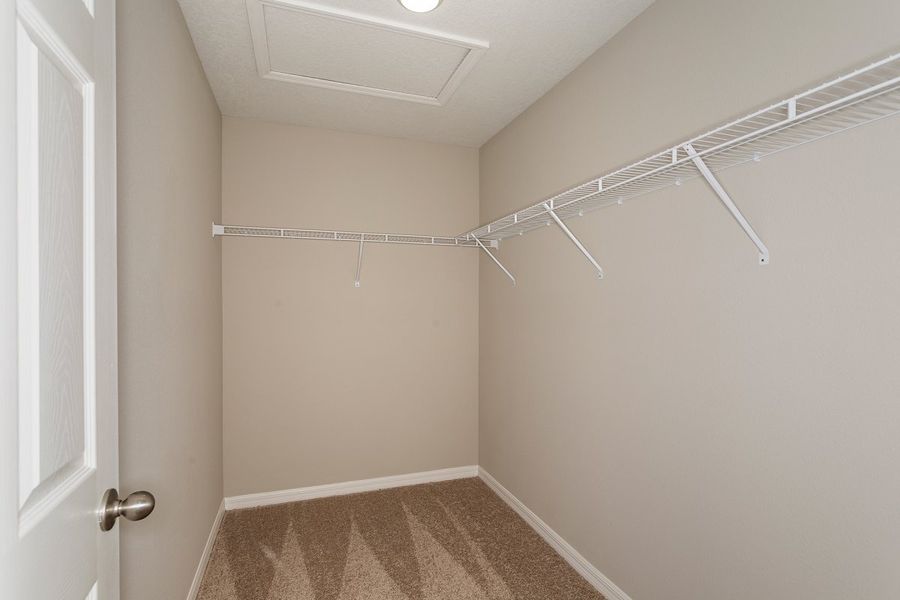 Spacious, unfurnished interior of a new home in Scenic Terrace, Haines City (Image 17).
