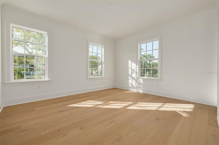 Spacious, unfurnished interior of a new home in , St. Petersburg (Image 47).