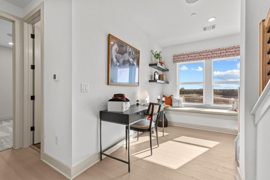 Loft (Staged) Loft (Staged)