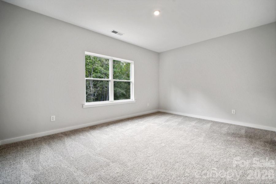 Spacious, unfurnished interior of a new home in Stonemill, Monroe (Image 19).