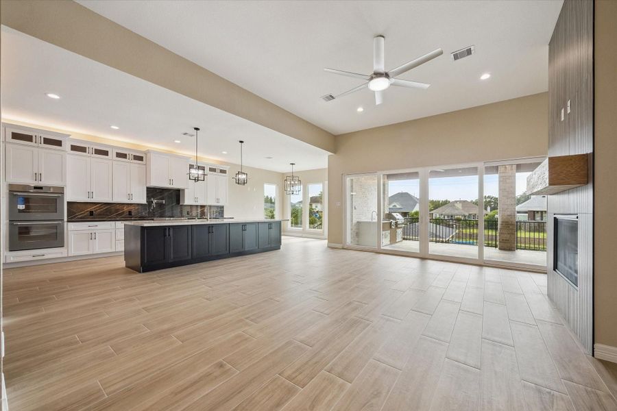 Spacious, unfurnished interior of a new home in , Kemah (Image 21). Spacious, unfurnished interior of a new home in , Kemah (Image 21).