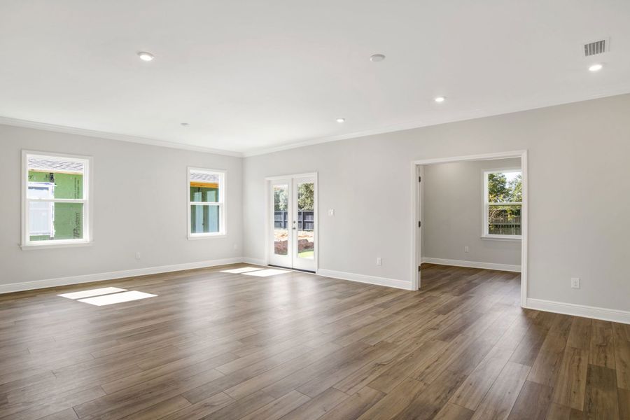 Representative unfurnished interior of a home built from the Drexel by Maronda Homes in Bellview Pointe, Bellview (Image 14).
