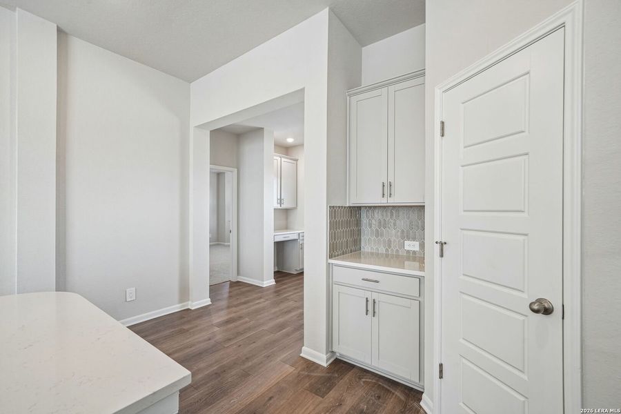 Furnished interior view inside a new home in Thomas Pond, San Antonio (Image 10).