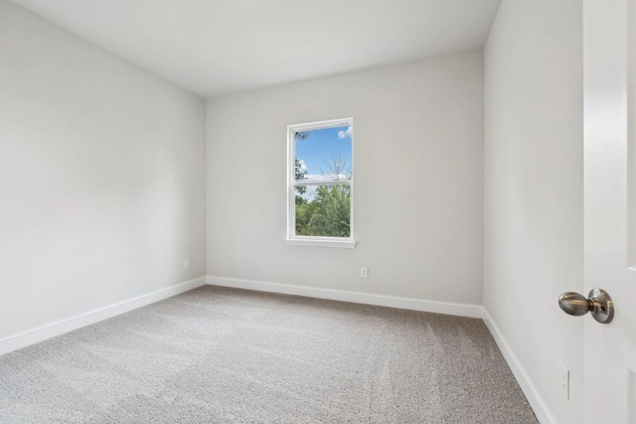 Spacious, unfurnished interior of a new home in Cades Bluff, Lebanon (Image 24).