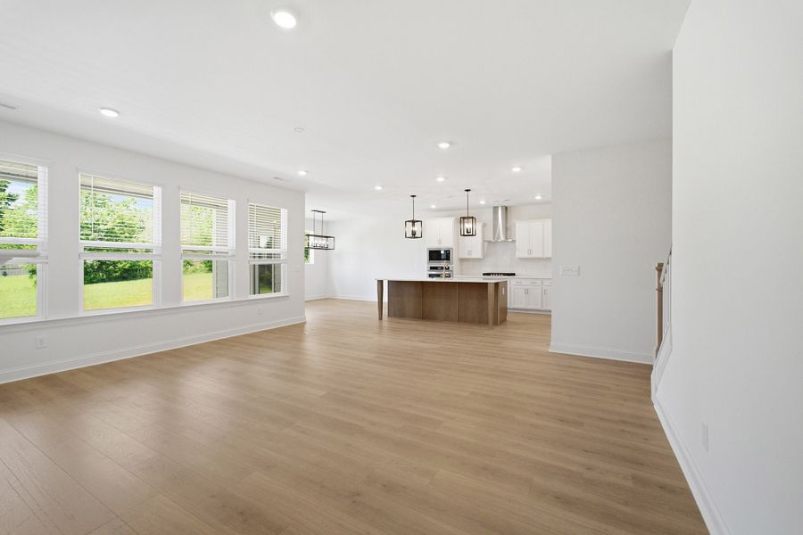 Spacious, unfurnished interior of a new home in Dorris Farm, White House (Image 25).