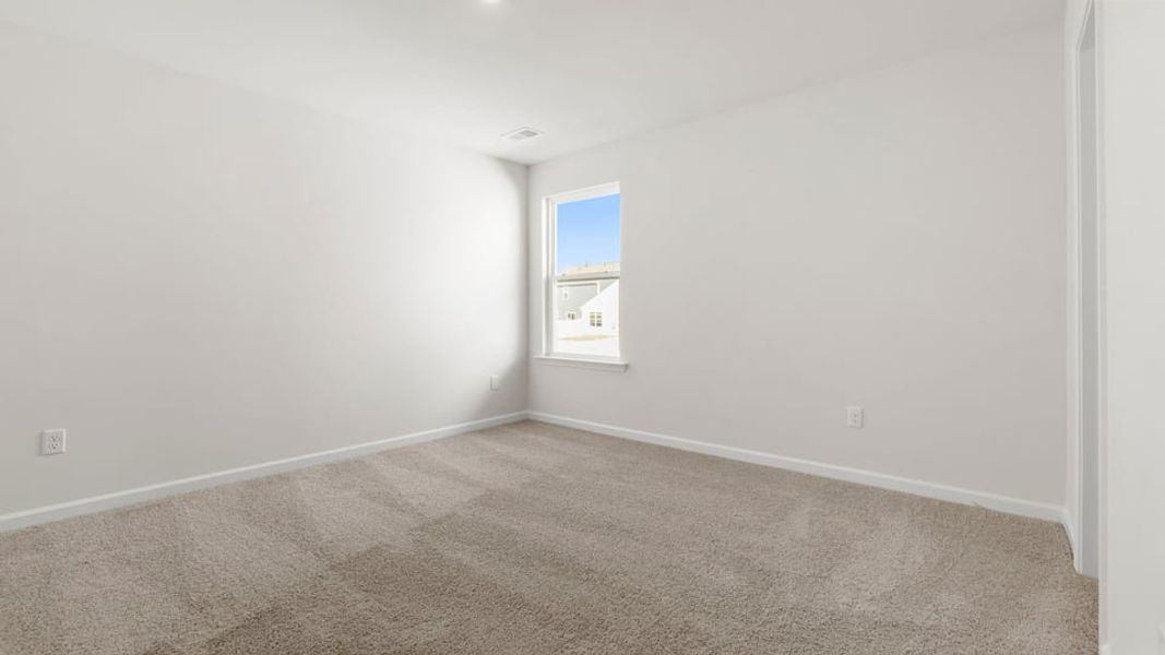 Spacious, unfurnished interior of a new home in Baxter Village, Boiling Springs (Image 31).