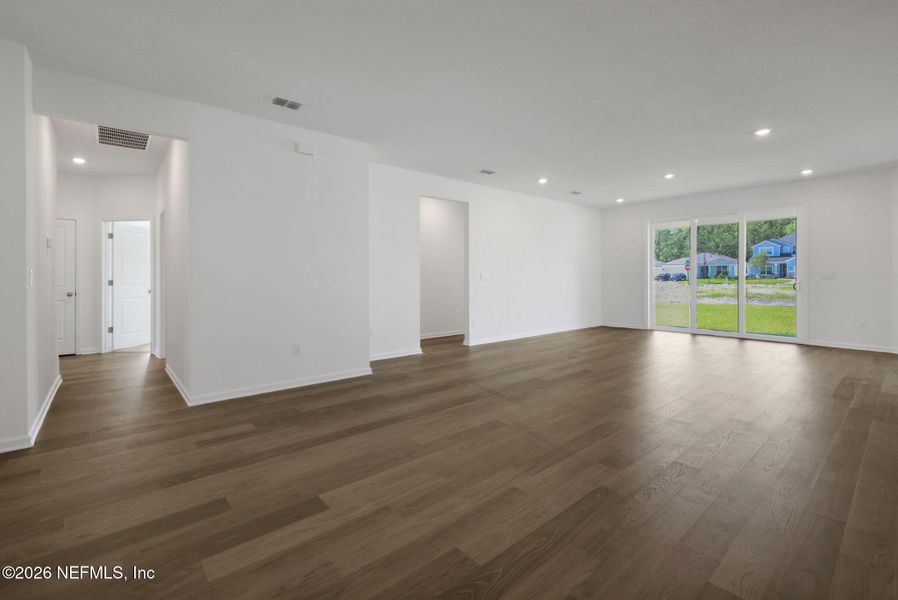 Spacious, unfurnished interior of a new home in Hyland Trail, Green Cove Springs (Image 39). Spacious, unfurnished interior of a new home in Hyland Trail, Green Cove Springs (Image 39).