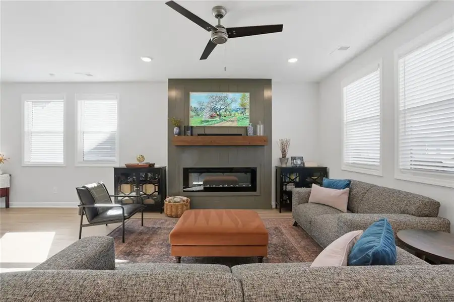 Furnished interior view inside a new home in Avenbrook, Mableton (Image 5).