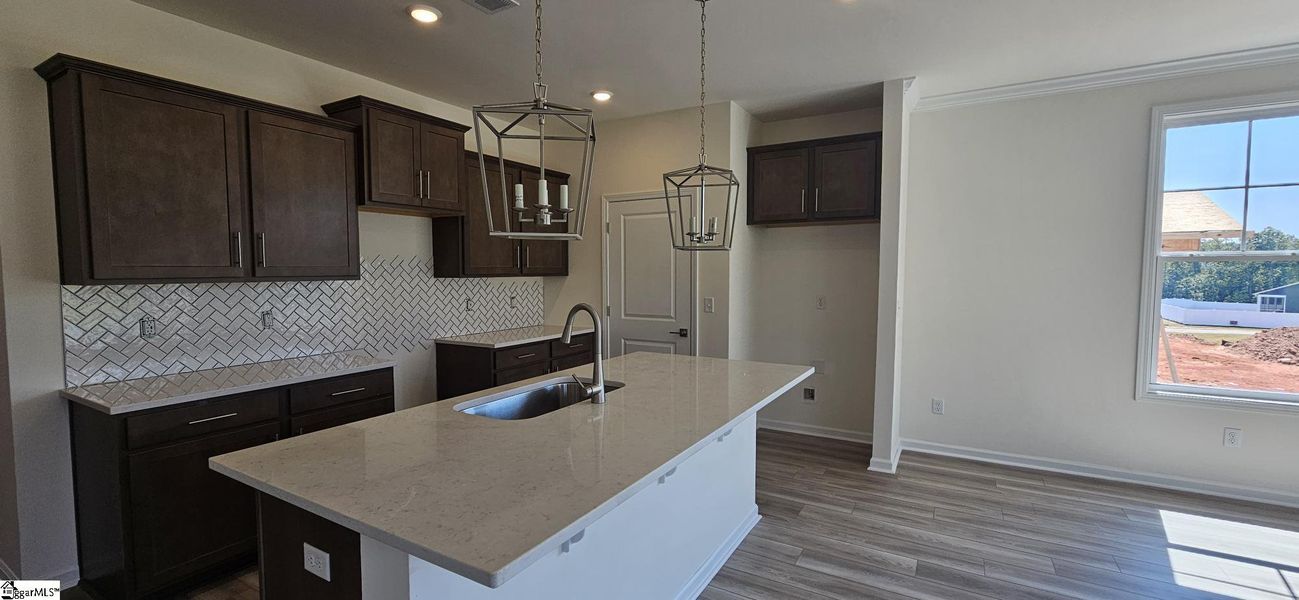Furnished interior view inside a new home in Sedona, Greenville (Image 9).
