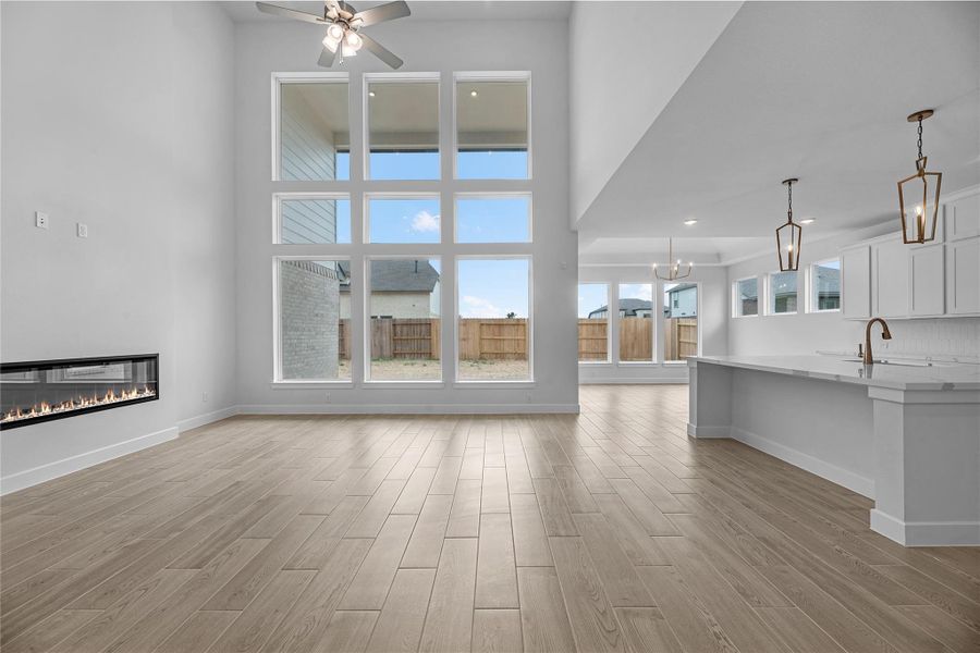 Representative image. Features, selections, and colors may vary.