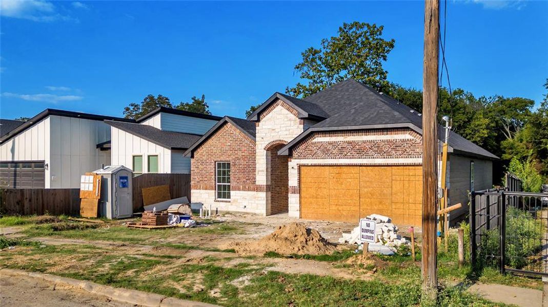 Image 11 of a home in . Image 11 of a home in .