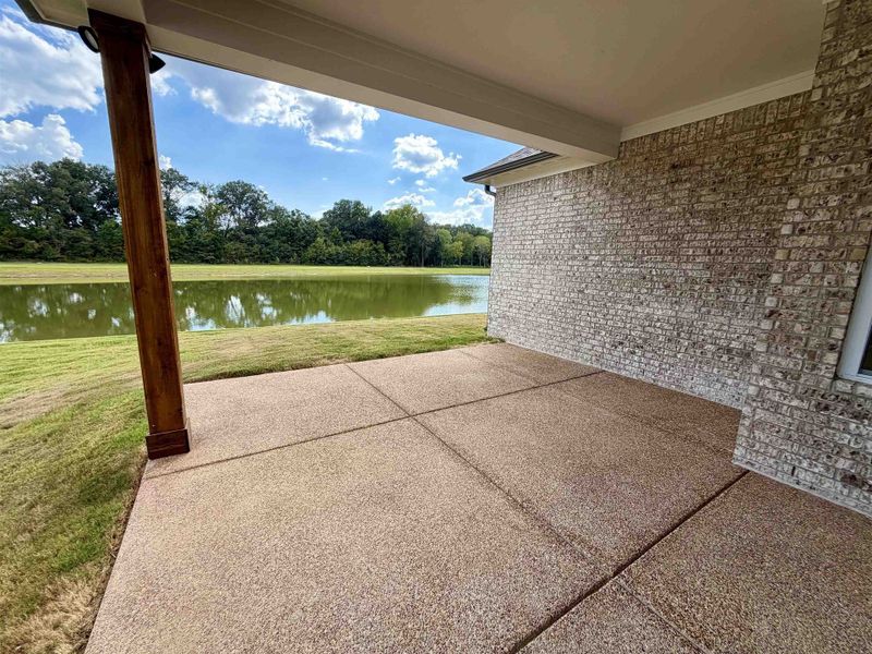 Exterior details and patio area of a home in Lockwood, Collierville (Image 3).