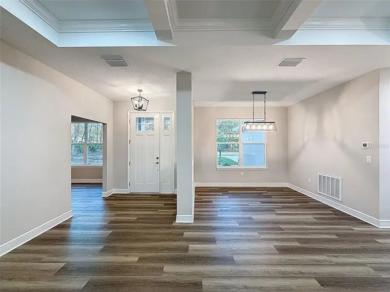 Spacious, unfurnished interior of a new home in , Homosassa (Image 24).