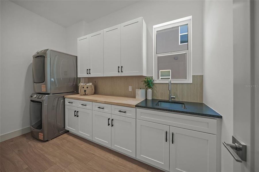 Furnished interior view inside a new home in , Venice (Image 5).