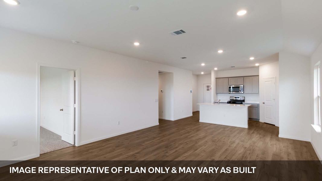 Spacious, unfurnished interior of a new home in Monarch Ranch, Manor (Image 6).