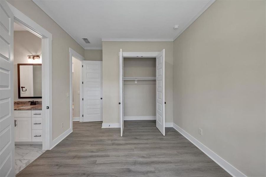 Image 40 of a home in .