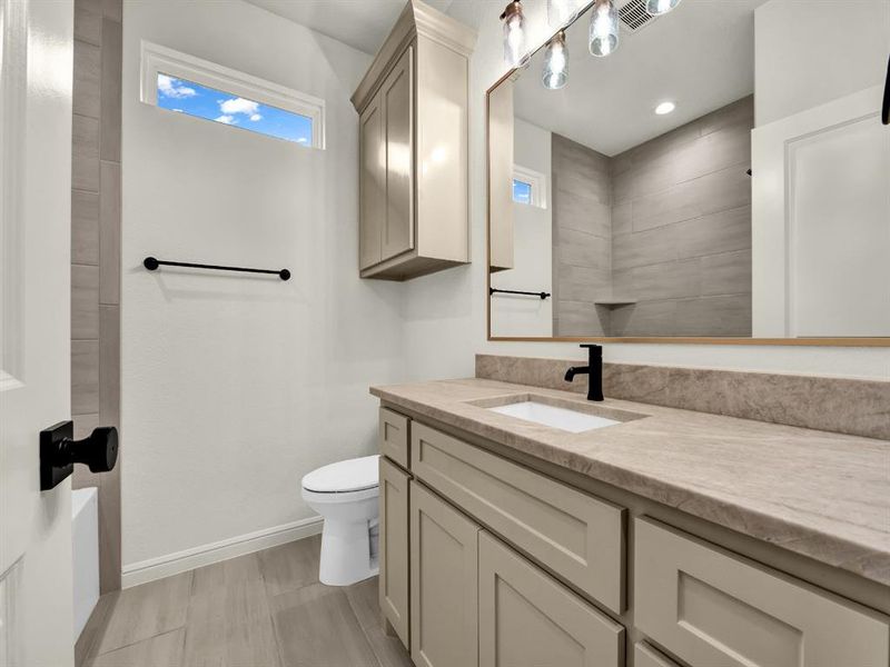 Furnished interior view inside a new home in , Weatherford (Image 6).