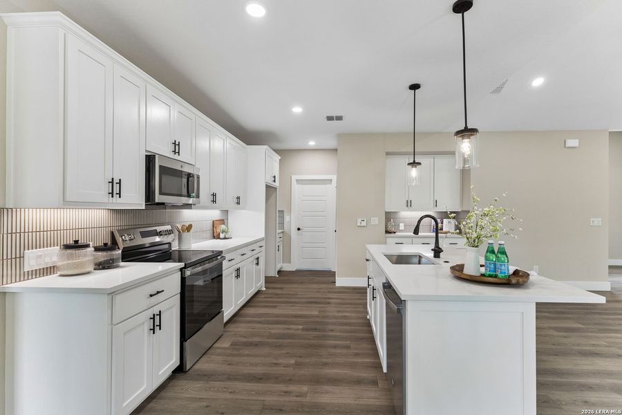 Furnished interior view inside a new home in , Canyon Lake (Image 7).