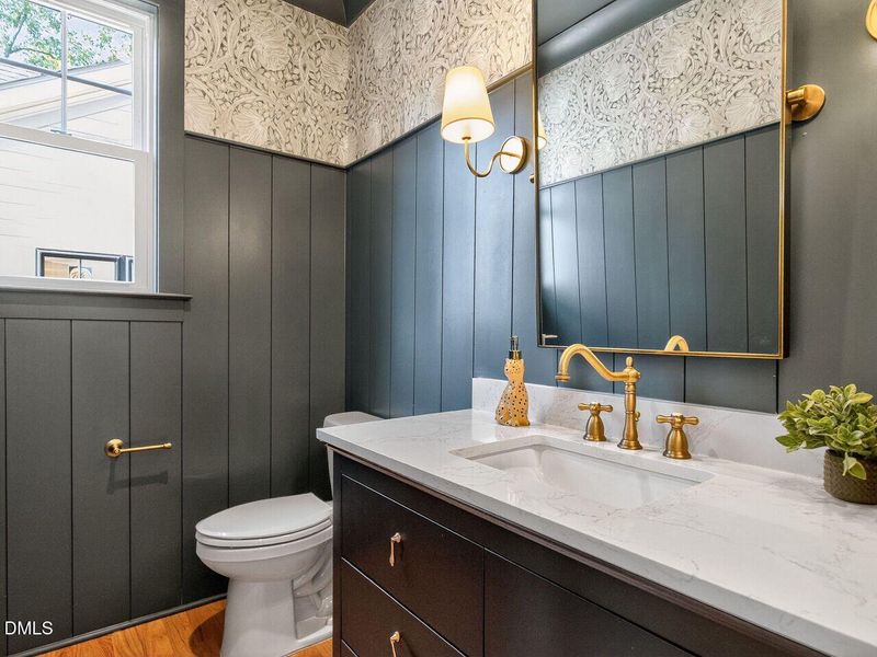 049-1280x960-photo 049-1280x960-photo