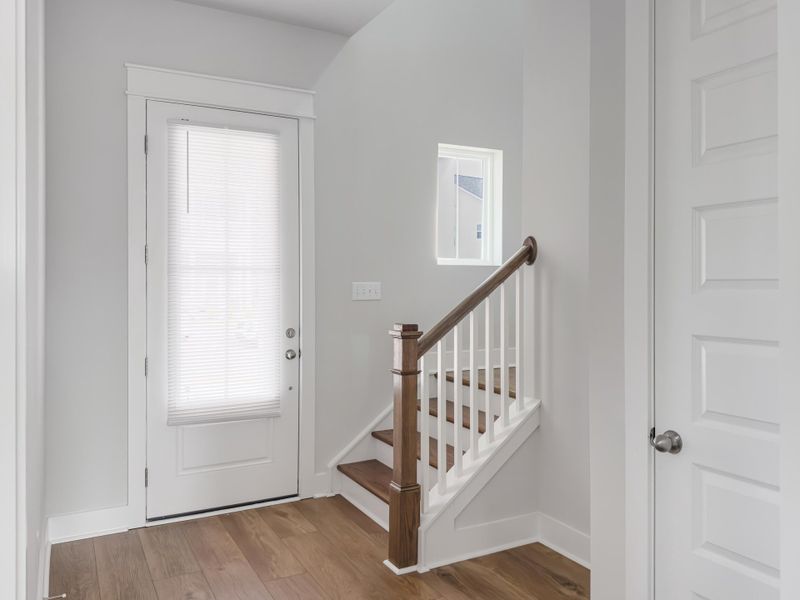 Spacious, unfurnished interior of a new home in Carnes Crossroads, Summerville (Image 39).