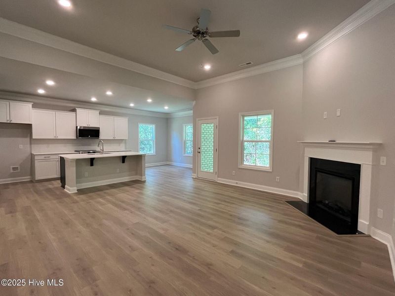 Spacious, unfurnished interior of a new home in Palmetto Creek, Bolivia (Image 18). Spacious, unfurnished interior of a new home in Palmetto Creek, Bolivia (Image 18).