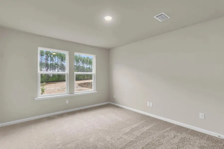 Light-filled room ideal for a hobbies, a guest room, or office.