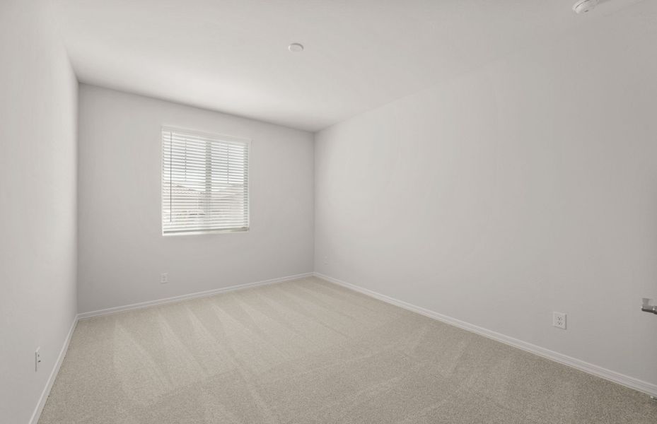 Spacious, unfurnished interior of a new home in Allen Ranches, Litchfield Park (Image 24).