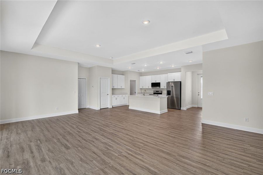 Spacious, unfurnished interior of a new home in Cape Coral, Cape Coral (Image 15).