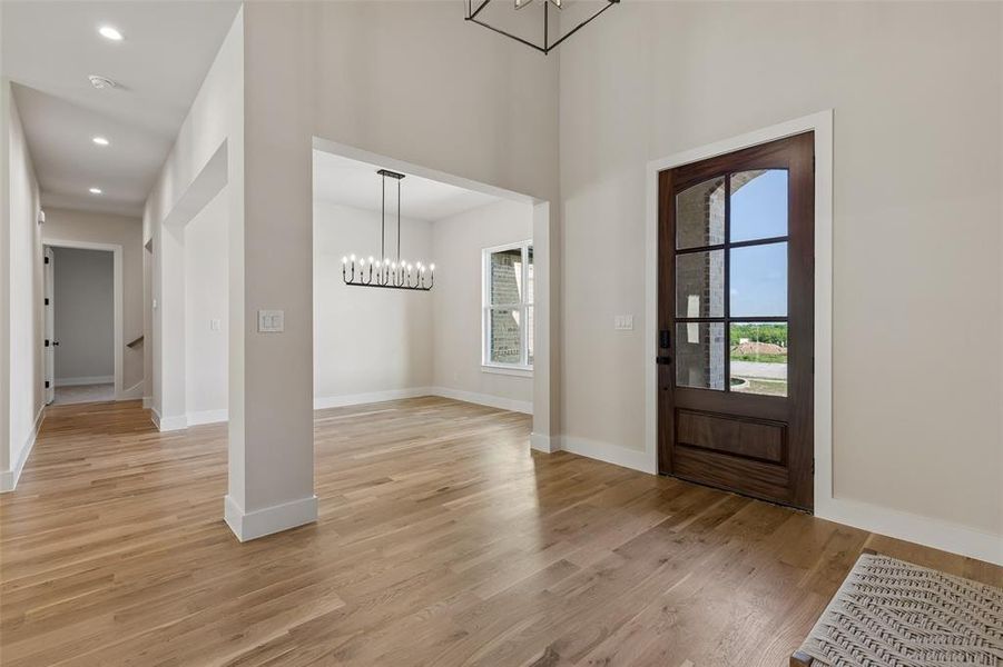 Spacious, unfurnished interior of a new home in , Sherman (Image 37).